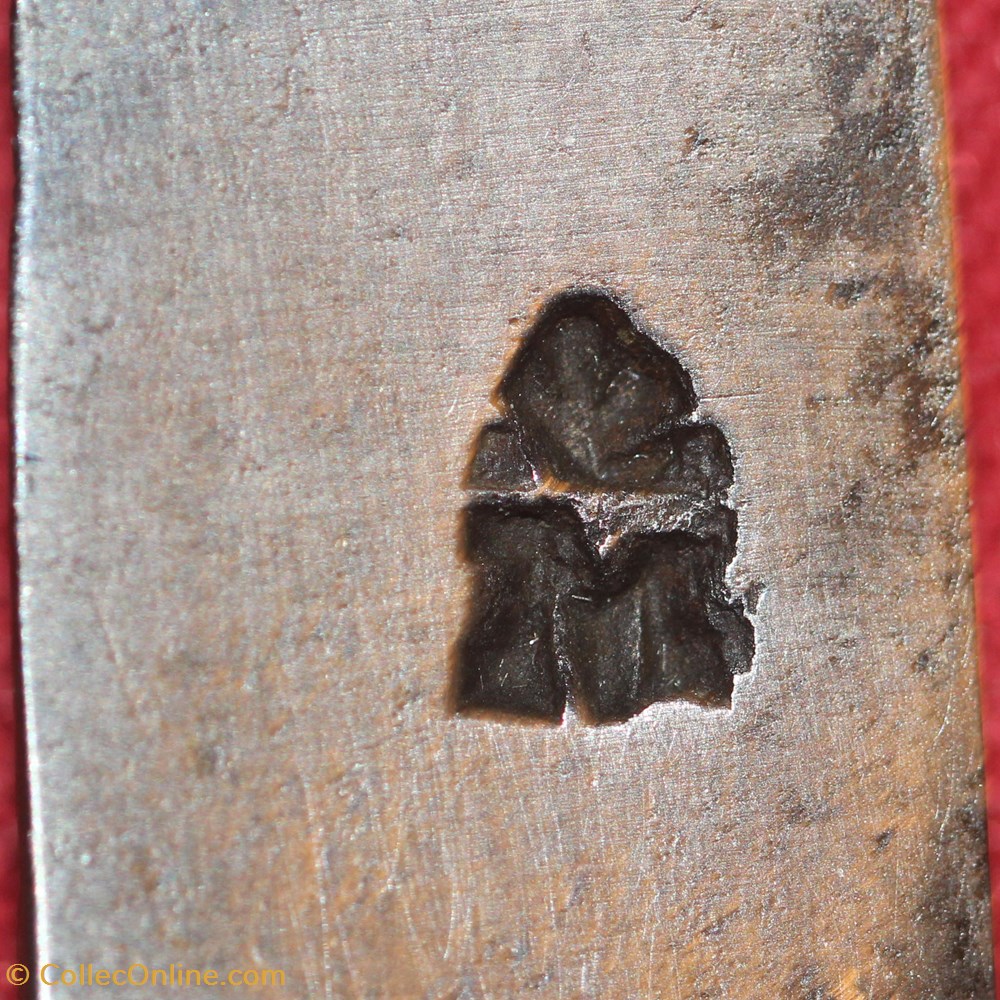 Couteau à cran d'arrêt XVIIIe 4 couteaux couteau a cran arret xviiie
