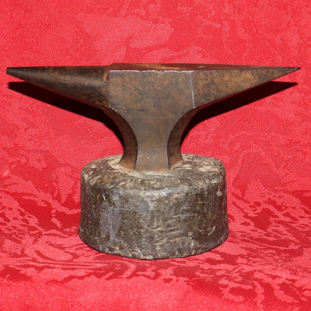 art antiquites ferronnerie petite enclume