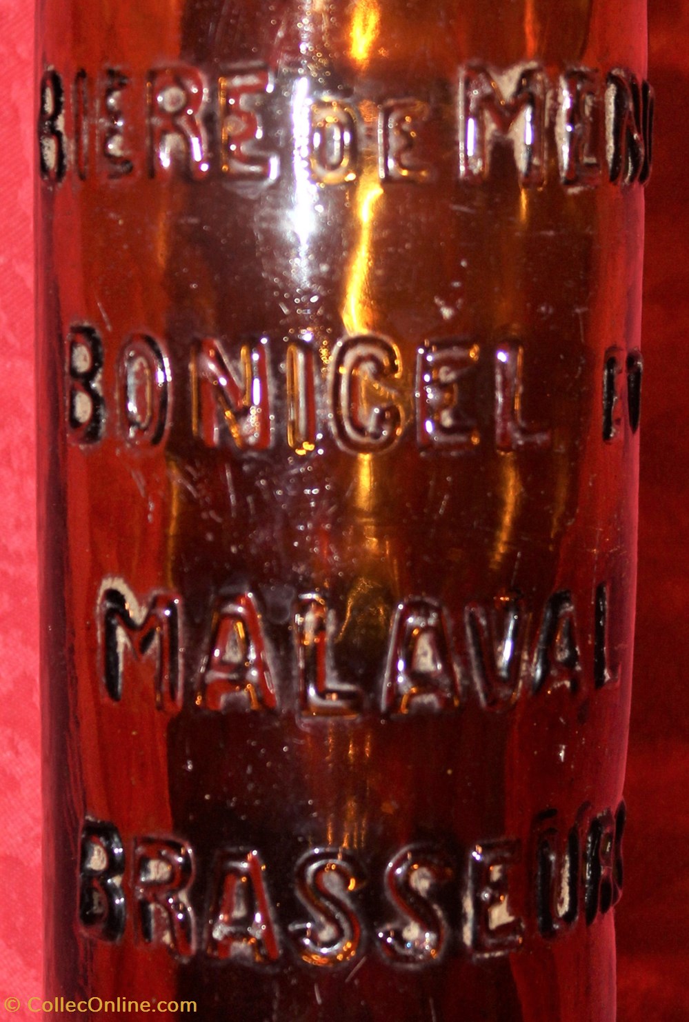 Brasserie Bonicel et Malaval à Mende, Lozère 2 art table argenterie bistrot alimentation bouteilles brasserie bonicel et malaval a mende lozere