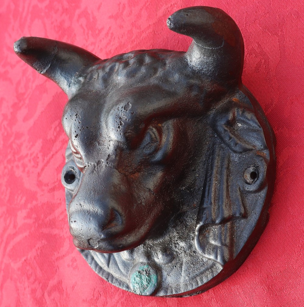 art antiquites tete de b uf ou taureau