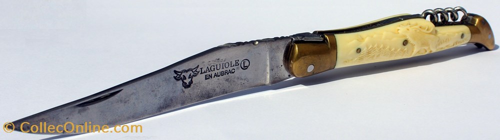 Laguiole LEA (?) 2 couteaux regionaux laguiole lea