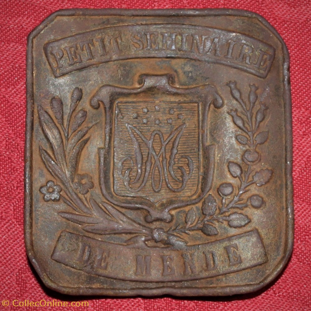 patrimoine religieux objets lies education plaque de ceinture du petit seminaire de mende