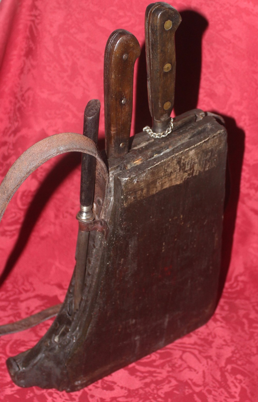 Etui ou gaine à couteaux art antiquites populaire etui ou gaine a couteaux