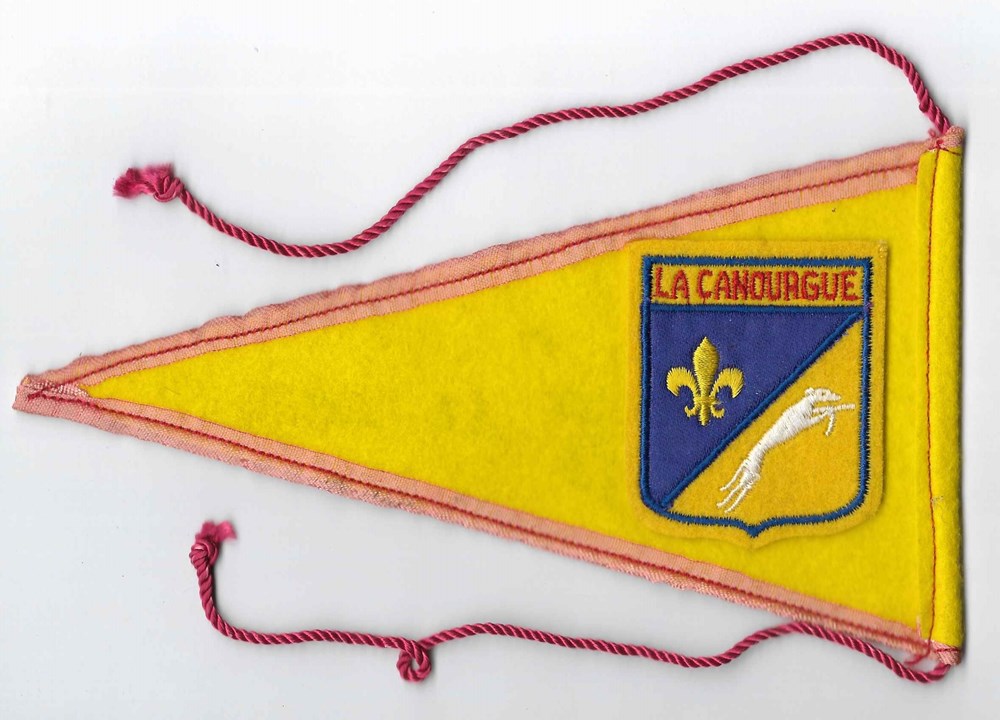Fanion la Canourgue divers decorations magnets autocollants fanion la canourgue