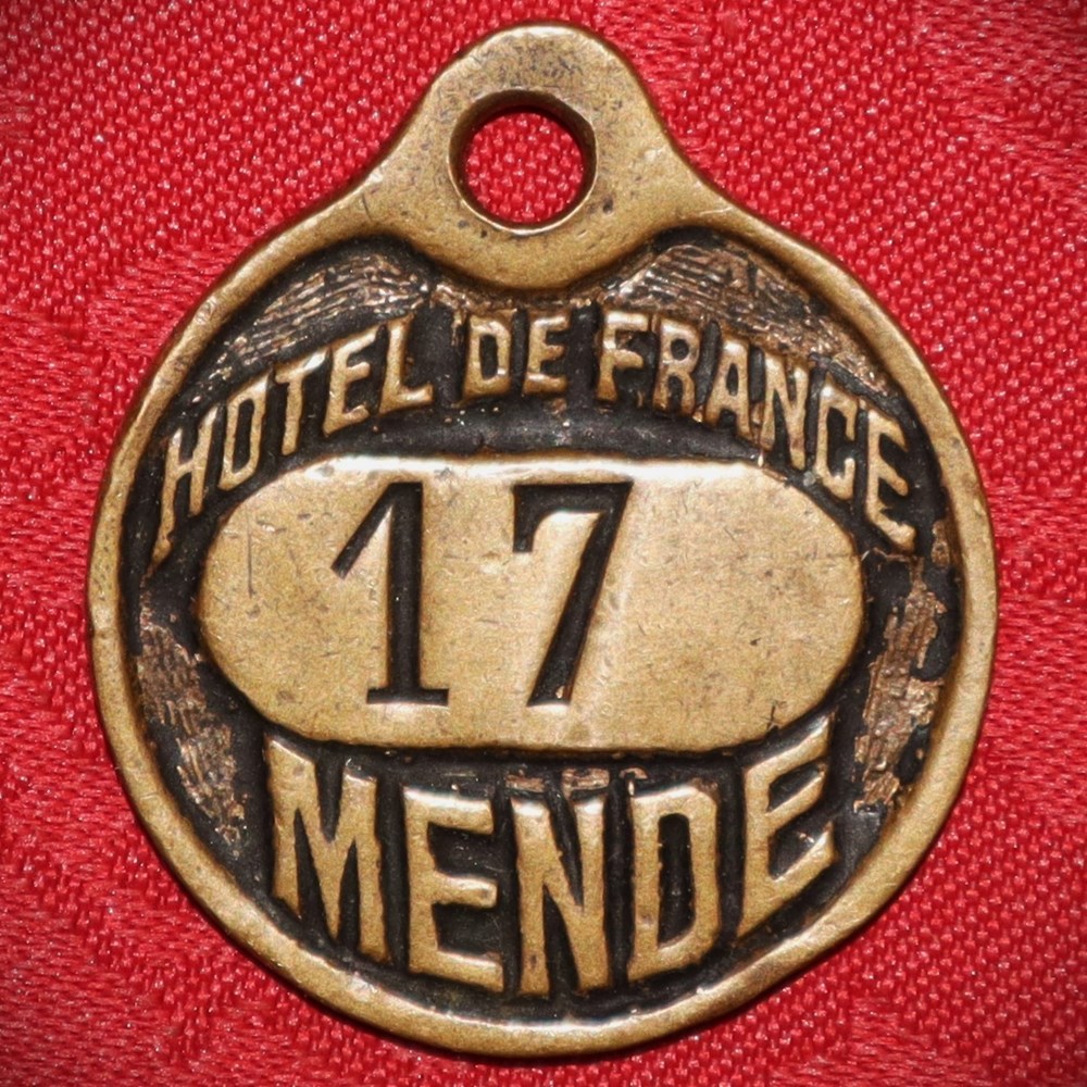 divers porte cles hotel de france mende