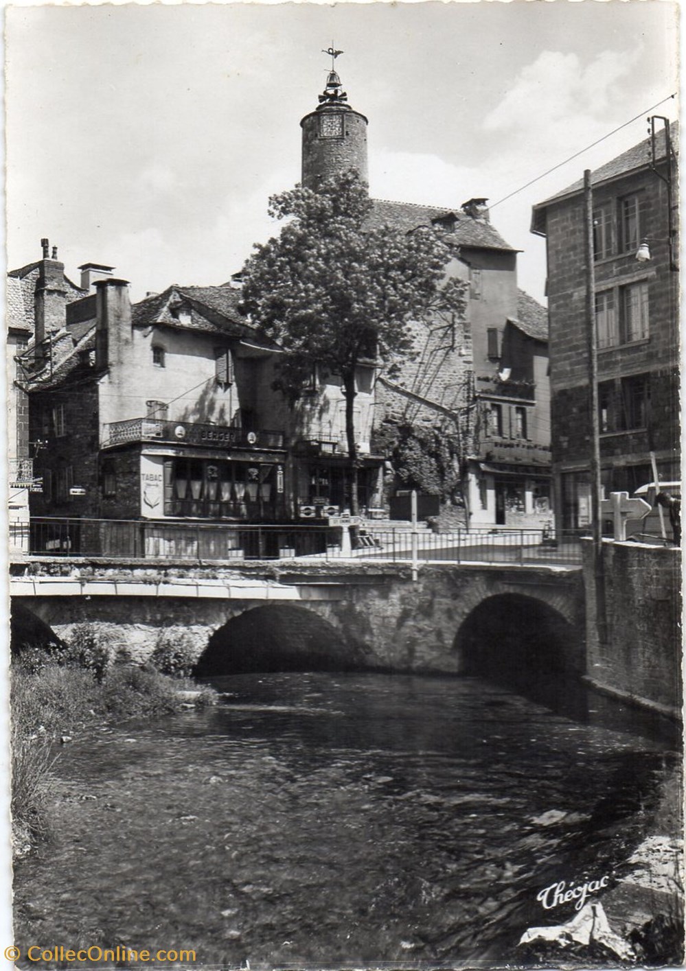 C05 - 34-11 - La Place du Portal... cartes postales europe france c05 34 11 la place du portal