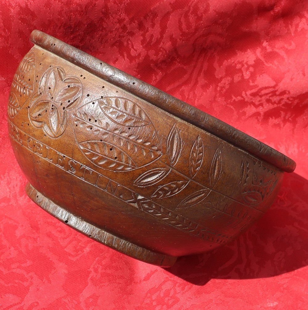 art antiquites populaire bol bois monoxyle lozere