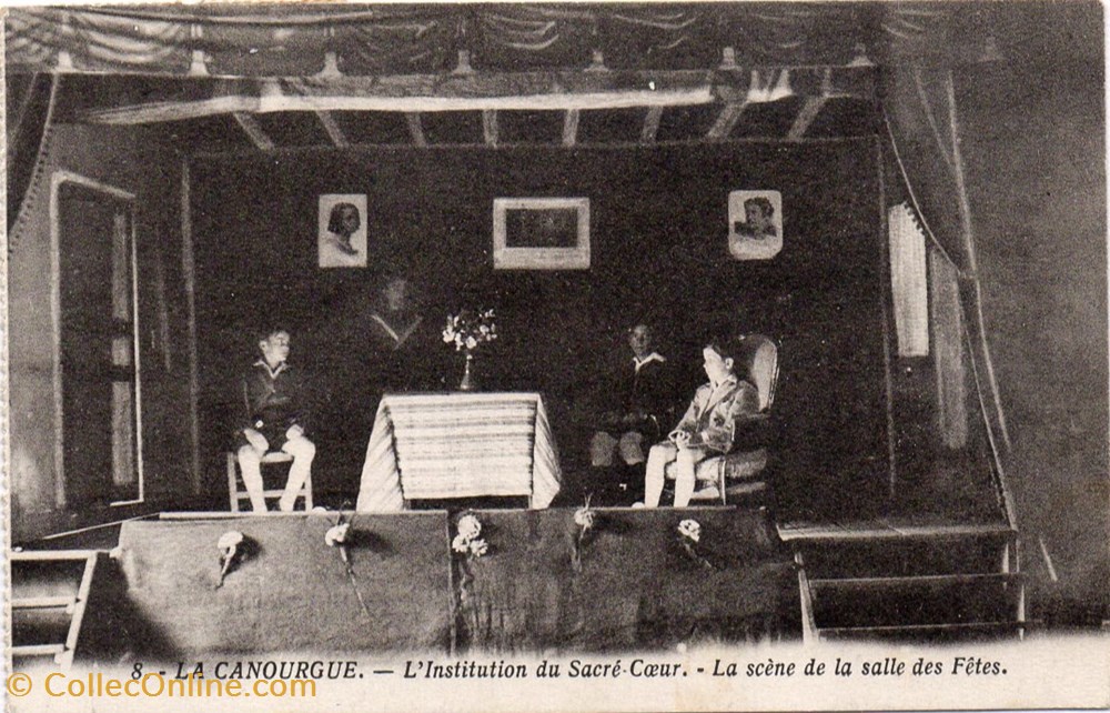cartes postales europe france c25 08 la scene de la salle des fetes