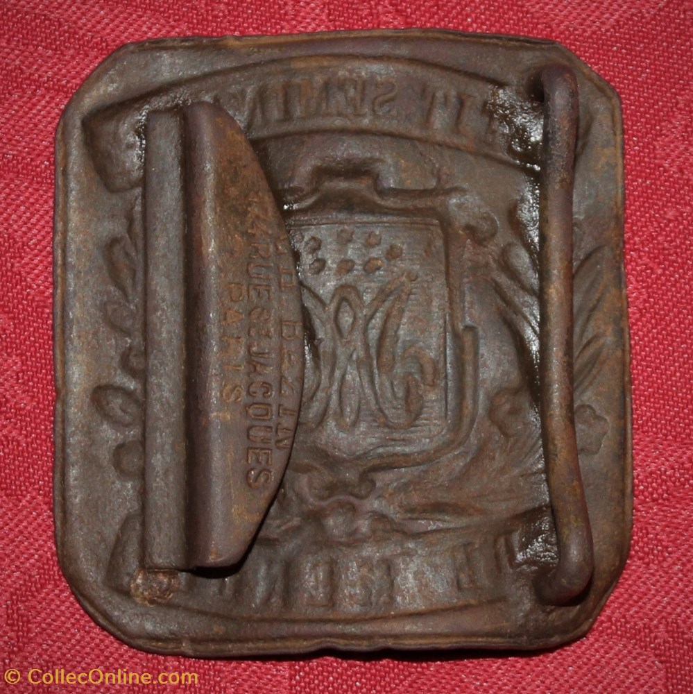 patrimoine religieux objets lies education plaque de ceinture du petit seminaire de mende