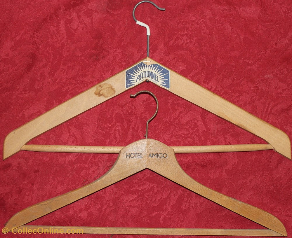 vetements et accessoires cintres publicitaires