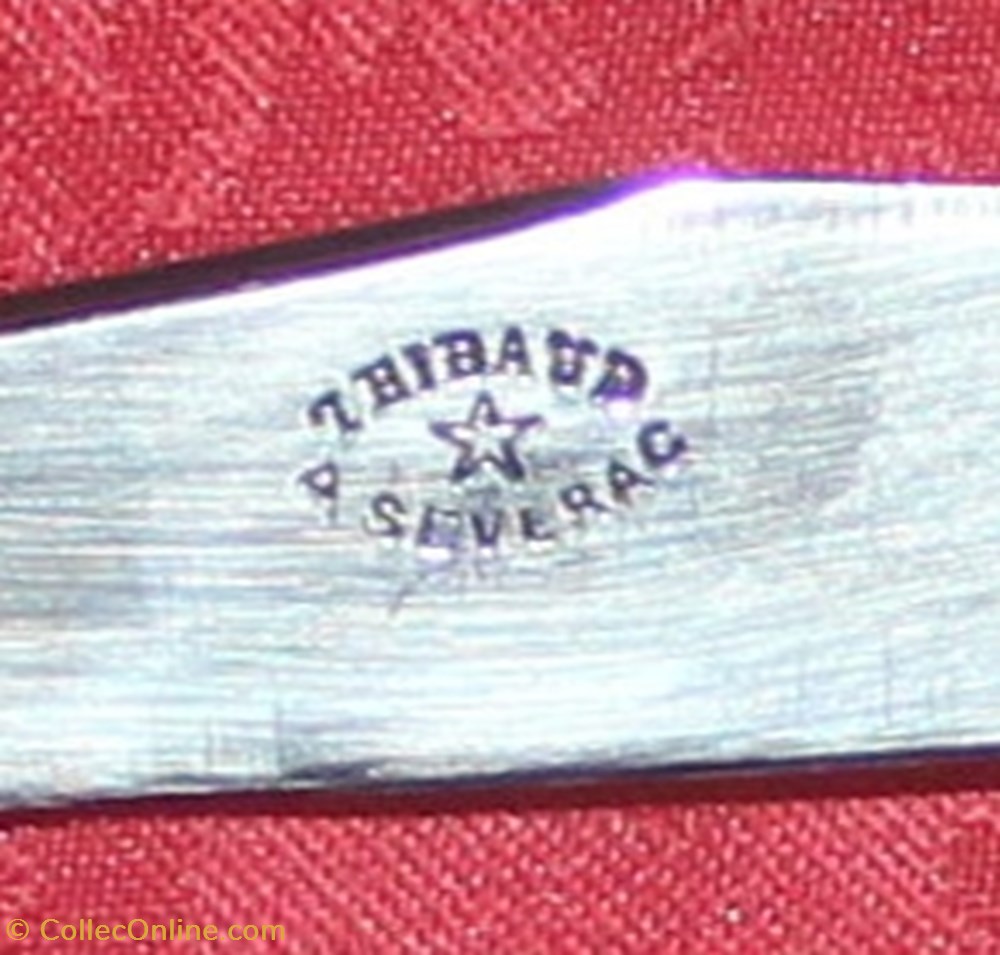 Laguiole Thibaud - Sévérac-le-Château 4 couteaux laguiole thibaud severac le chateau
