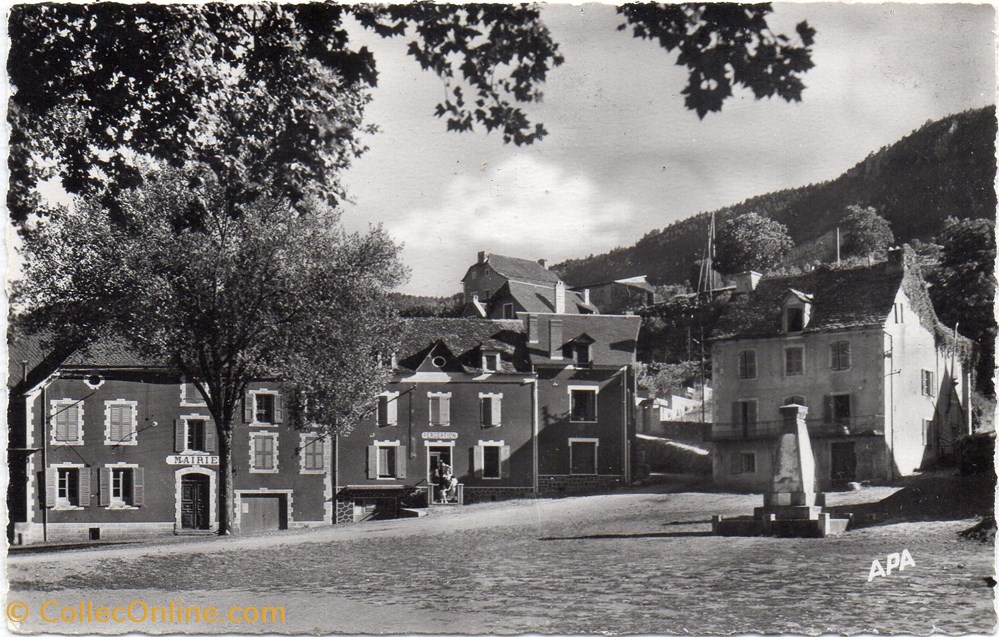 cartes postales europe france c34 105 le monument aux morts
