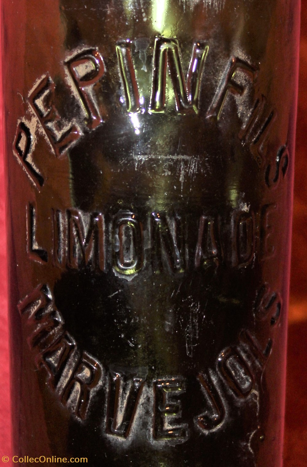 Pépin Fils, Marvejols, Lozère. art de la table argenterie bistrot alimentation bouteilles pepin fils marvejols lozere