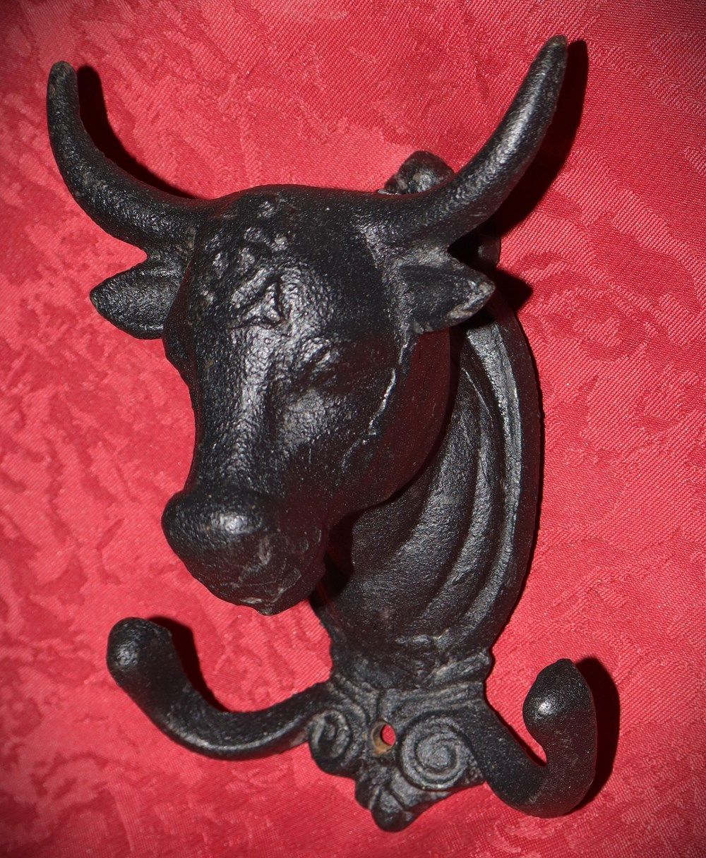 art antiquites tete de taureau