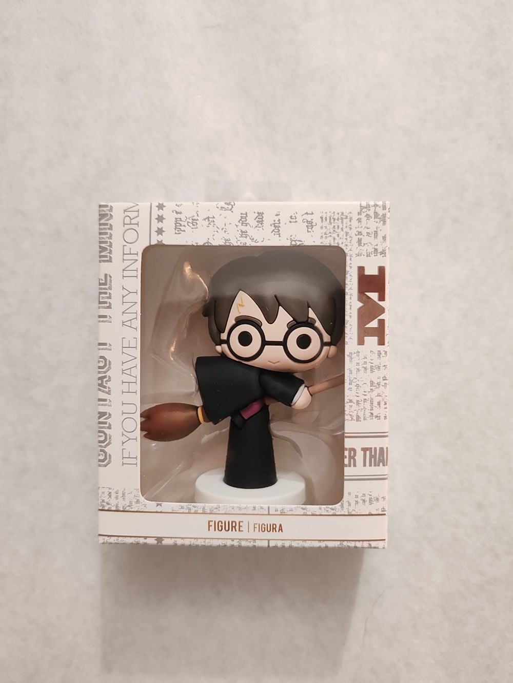 Harry Potter Cape noir sur Nimbus figurines autres harry potter cape noir sur nimbus