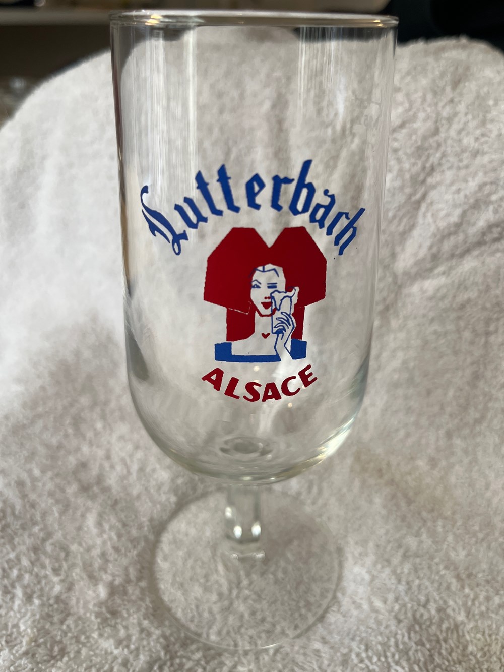Verre à pied Lutterbach Alsace art de la table argenterie bistrot alimentation verres verre a pied lutterbach alsace