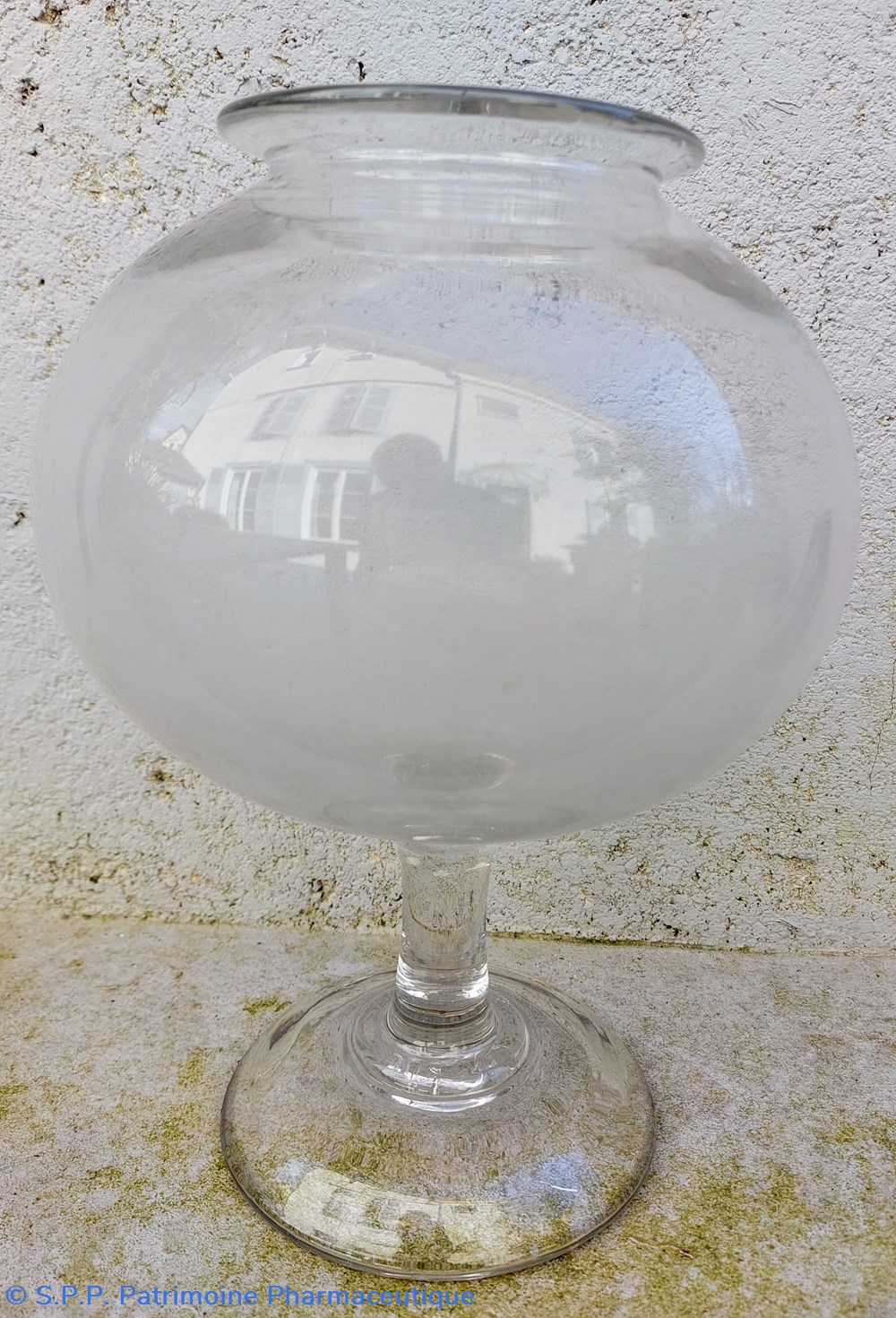 Vase à sangsues Boule sur pied en verre 28 cm science pharmacie vase a sangsues boule sur pied en verre 28 cm