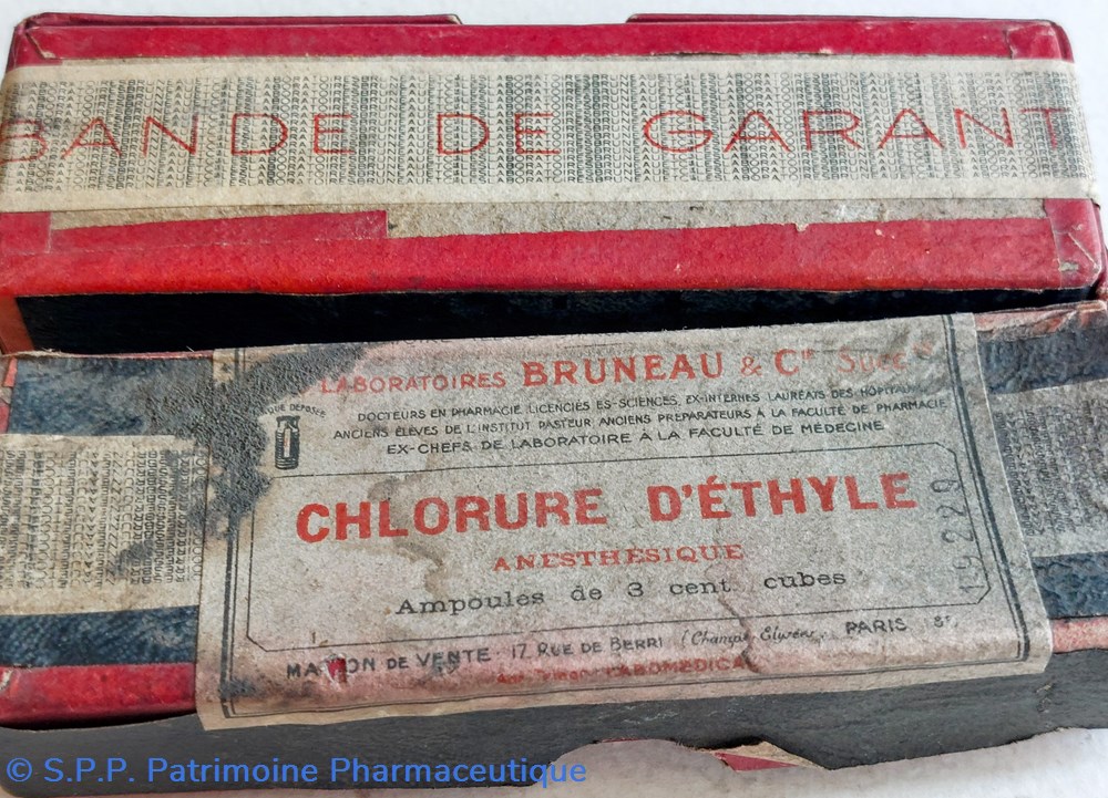 CHLORURE D'ÉTHYLE 2 ampoules 3 CC. 2 science pharmacie chlorure ethyle 2 ampoules 3 cc