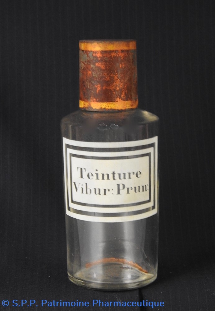 Flacon en verre très petit modèle étiquette blanche Pharmacie RAVASSE science flacon en verre tres petit modele etiquette blanche pharmacie ravasse