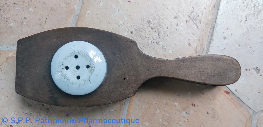 science pharmacie presse manuelle en bois et ceramique