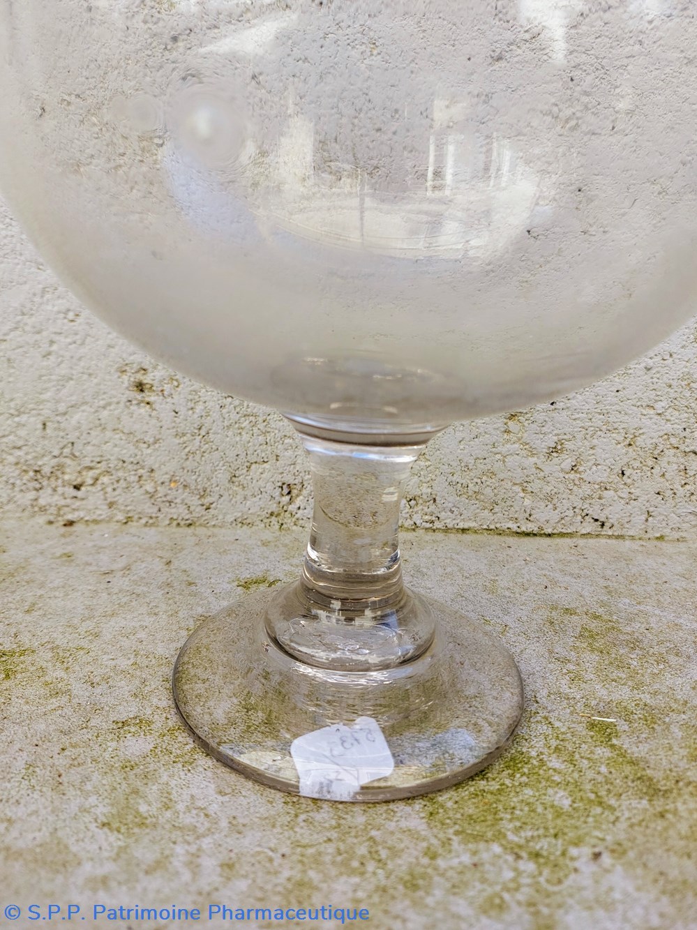 Vase à sangsues/ Boule sur pied en verre 26cm 3 science pharmacie vase a sangsues boule sur pied en verre 26cm