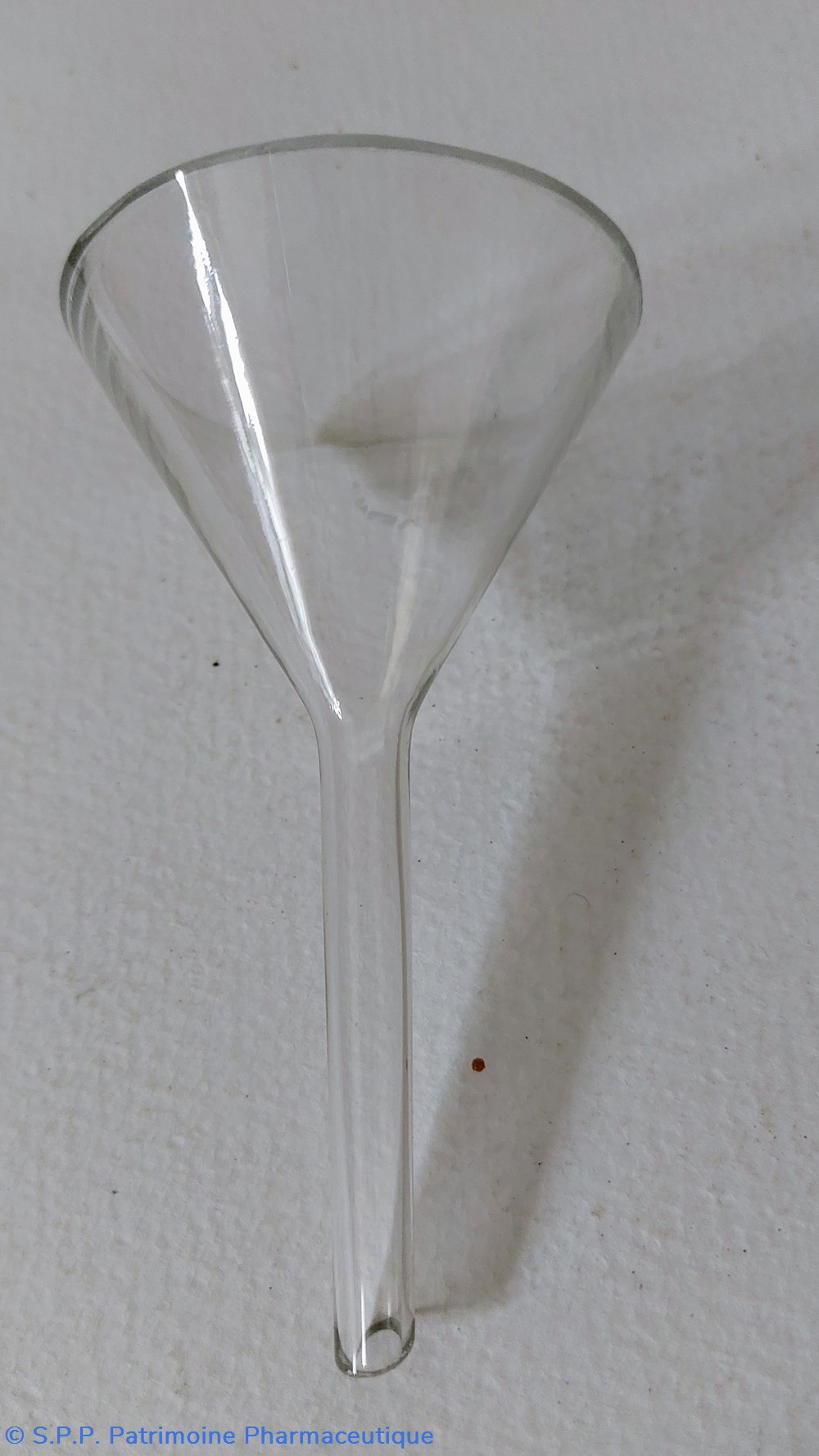 science entonnoir de pharmacie en verre 11 cm