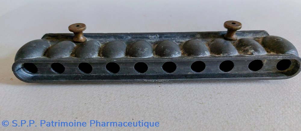 Moule à ovules 10 compartiments 3 science pharmacie moule a ovules 10 compartiments