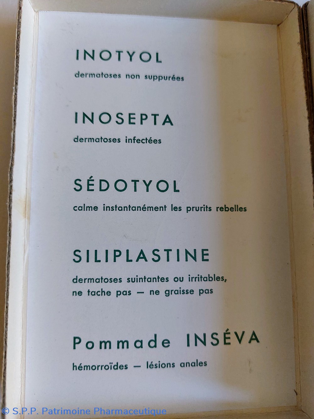 TROUSSE DERMATOTHÉRAPIQUE ( Tubes) 3 science trousse dermatotherapique tubes