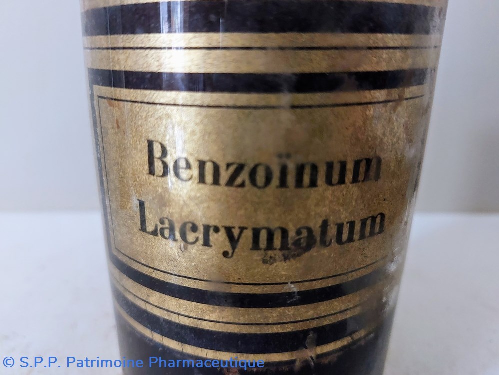 BENZOÏNUM LACRYMATUM / Flacon 2 science pharmacie benzoinum lacrymatum flacon