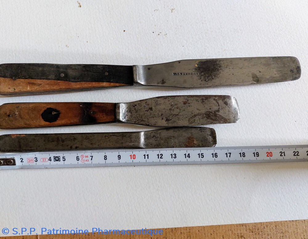 science pharmacie spatules de laboratoire pharmaceutique