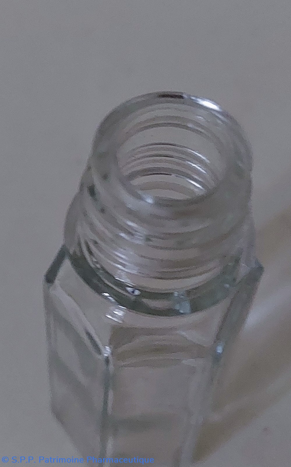 Flacon vide forme hexagonale 5 science pharmacie flacon vide forme hexagonale
