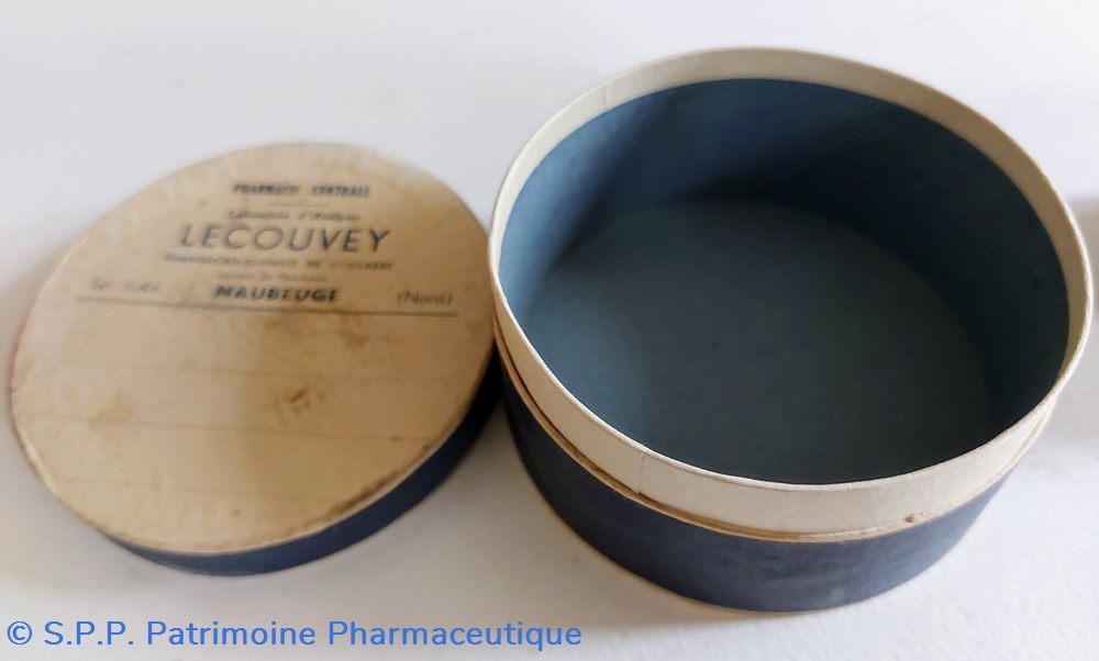 science pharmacie lot de 4 boites gigognes vides lecouvey