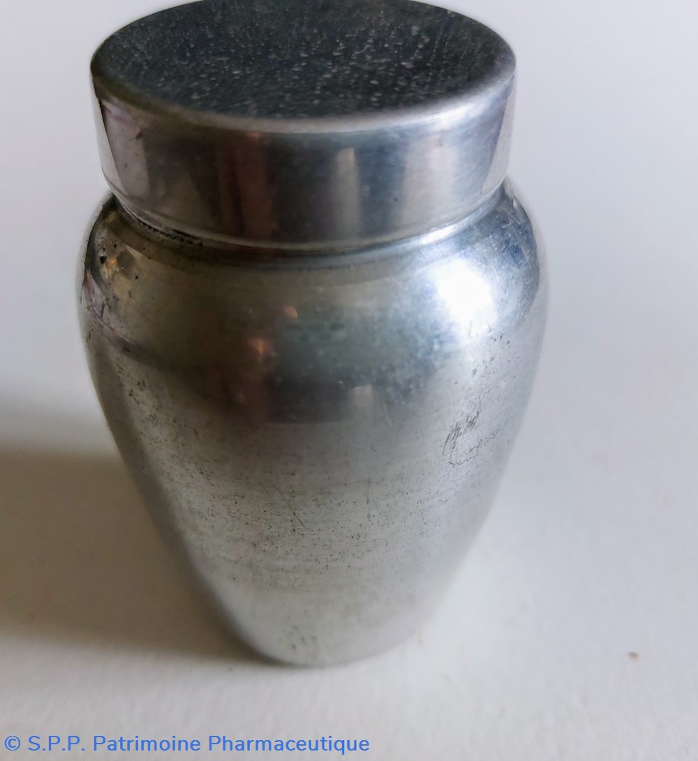 Pot en métal à sangsues ??? 2 science pharmacie pot en metal a sangsues