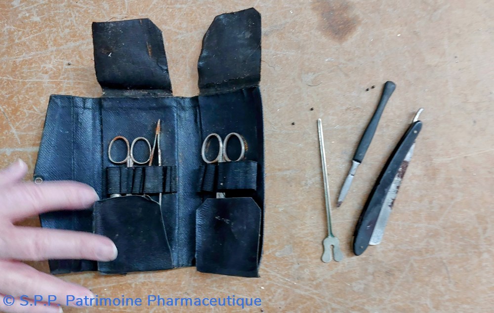 TROUSSE À DISSECTION 2 science pharmacie trousse a dissection