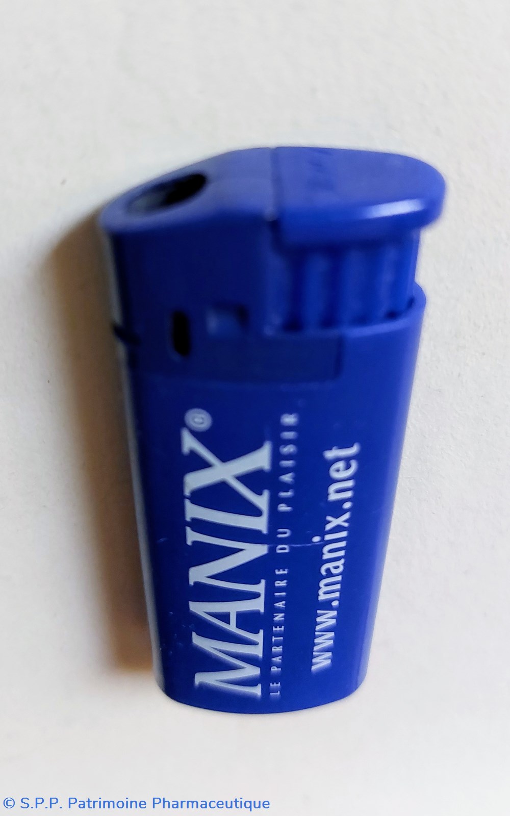 MANIX / Briquet à gaz Made in Spain 2 objets publicitaires manix briquet a gaz made in spain