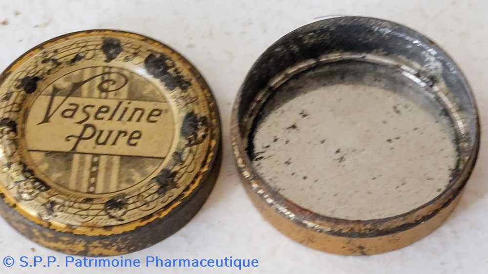 science pharmacie vaseline pure boite metal de poche