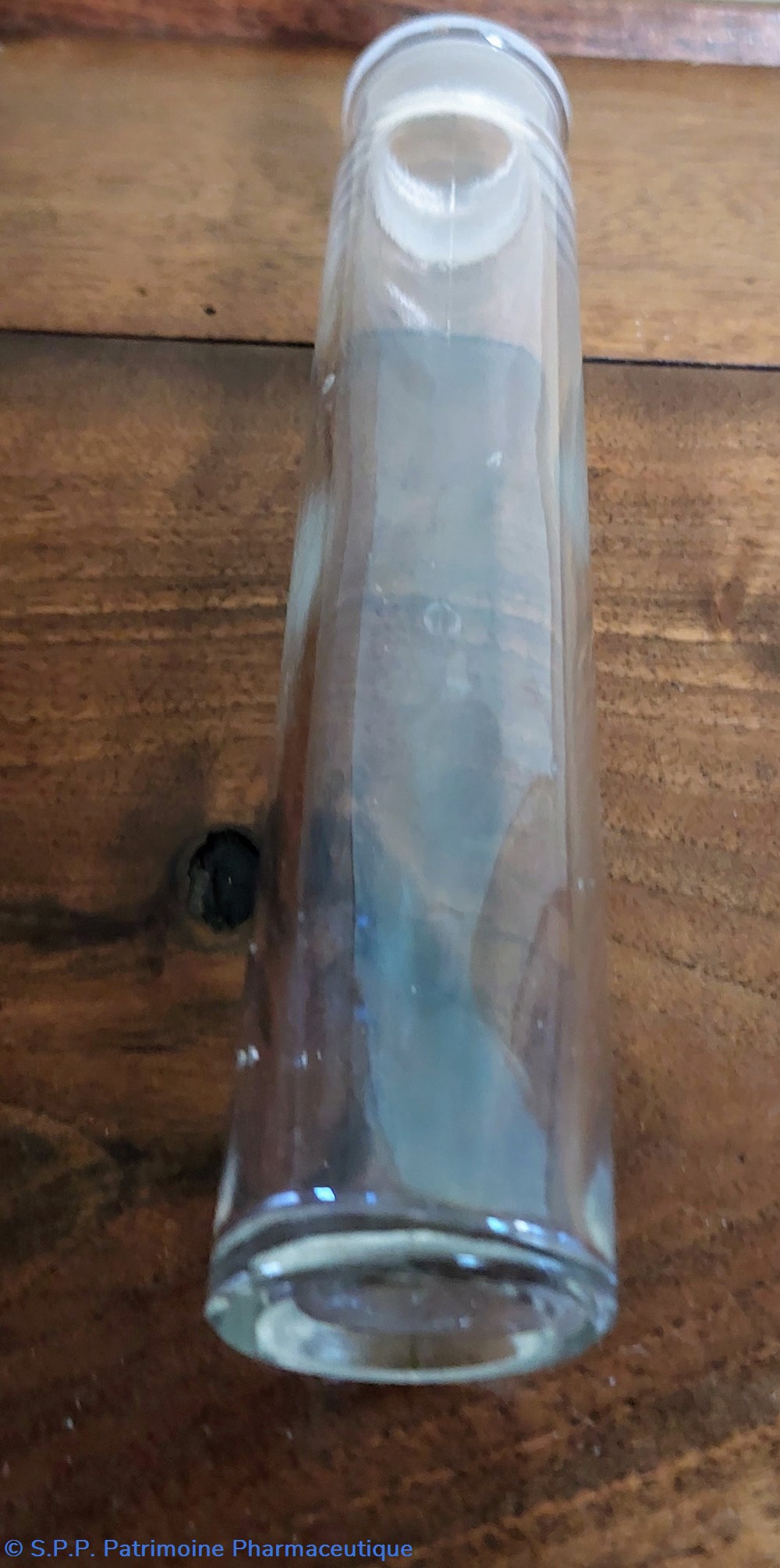 science pharmacie 18 flacon cylindrique etroit 30 cl