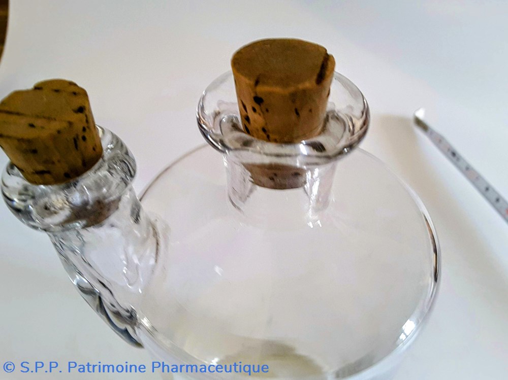 science pharmacie bouteille a gaz carbonique