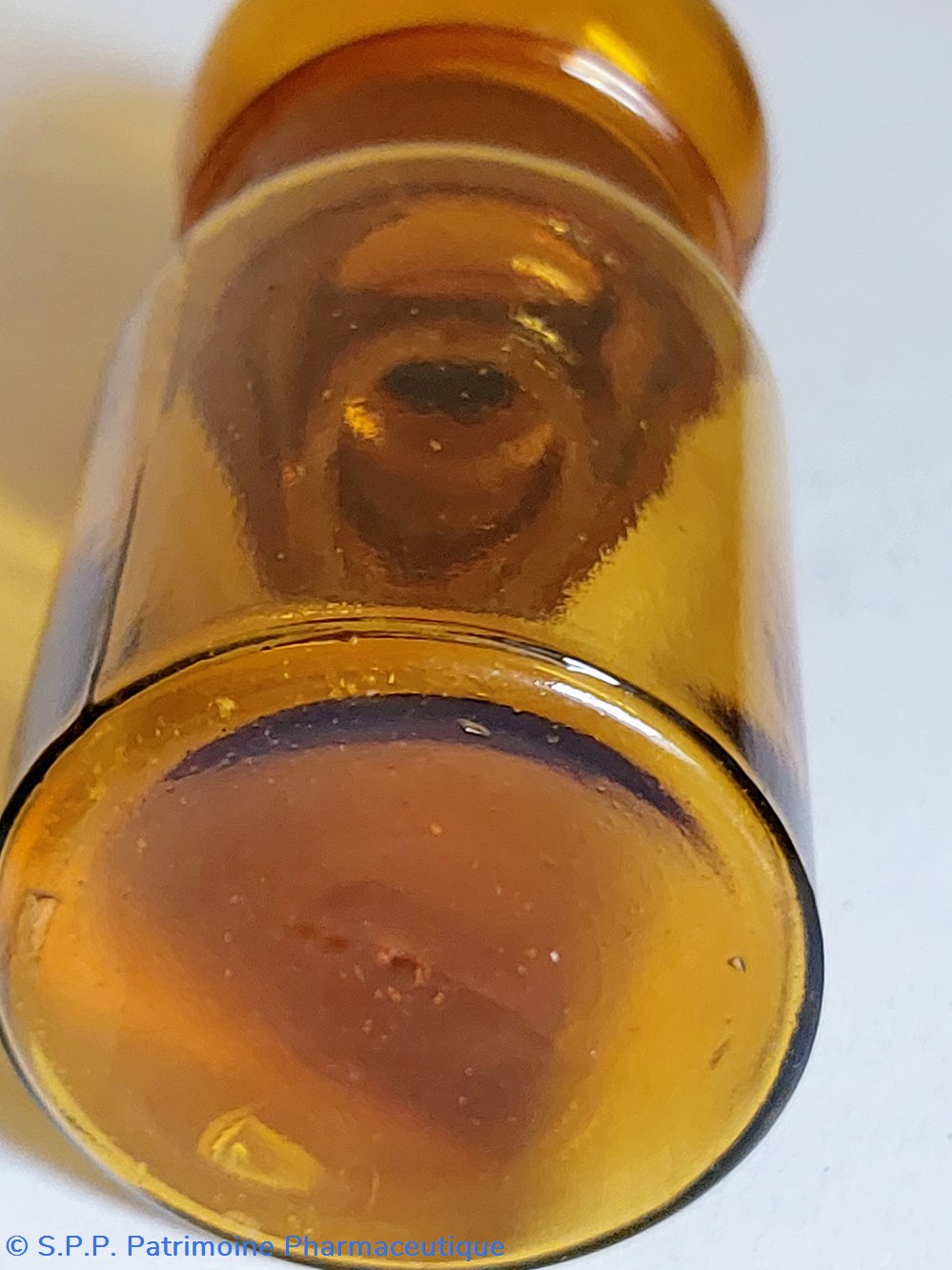Flacon en verre ambré bouchon sphérique 4 science pharmacie flacon en verre ambre bouchon spherique