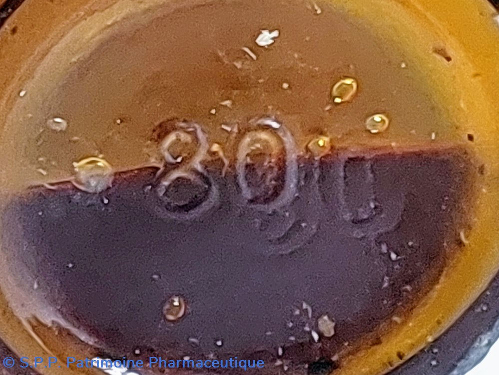 science pharmacie petite bouteille 9 5 essence genievre baies