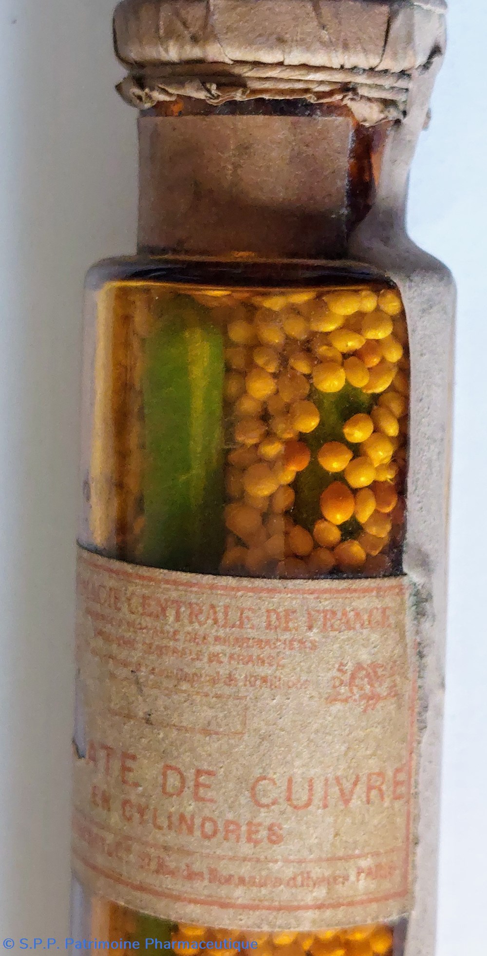science pharmacie ate de cuivre en cylindres flacon verre ambre