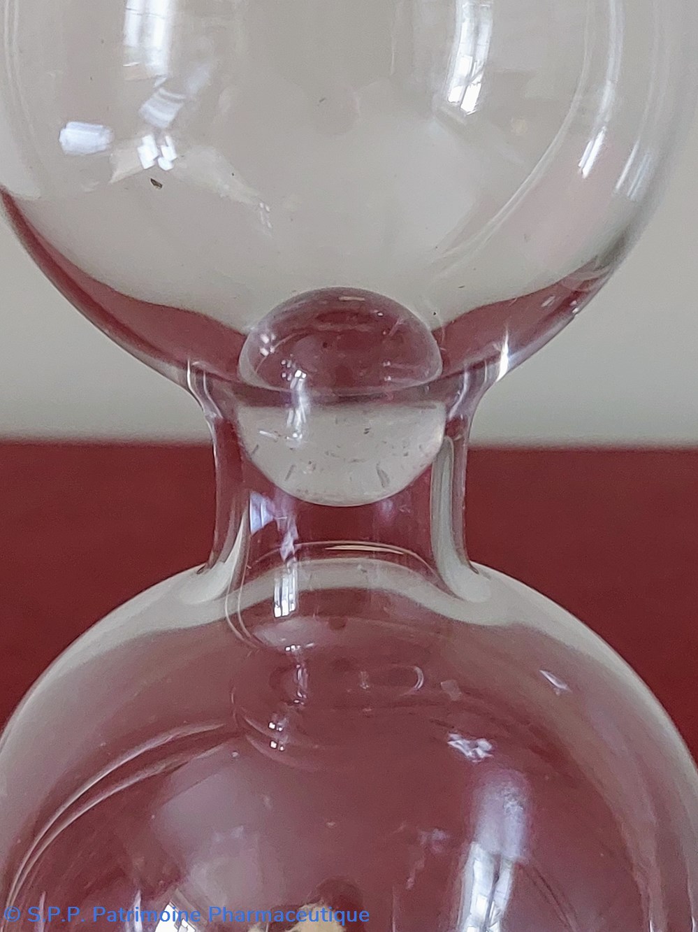 Double ballon de laboratoire pharmaceutique 4 science pharmacie double ballon de laboratoire pharmaceutique