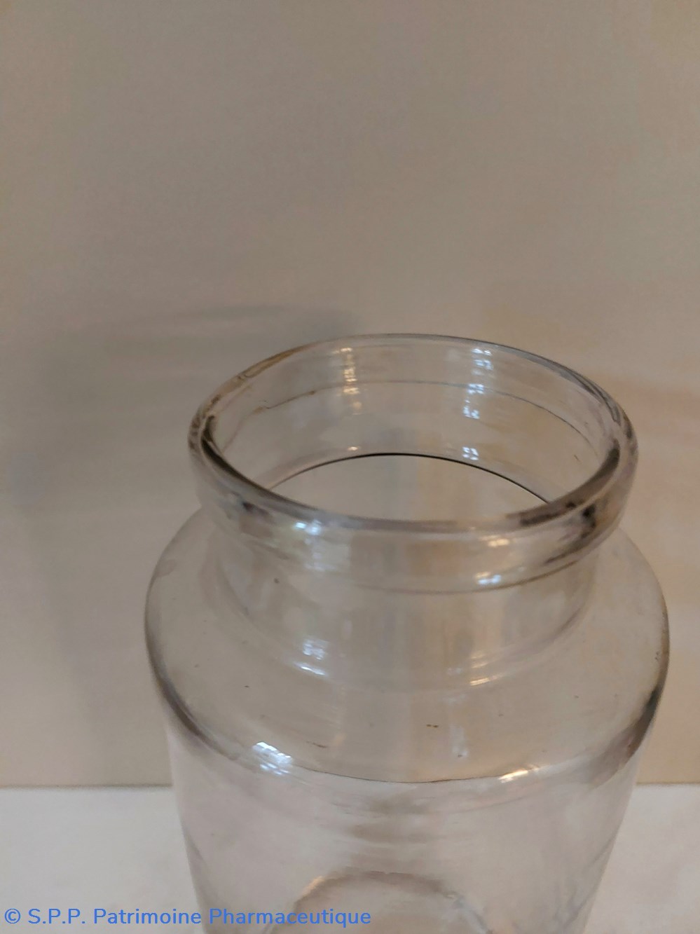 Pot de Pharmacie en verre blanc h 23. 5 cm 2 science pot de pharmacie en verre blanc h 23 5 cm