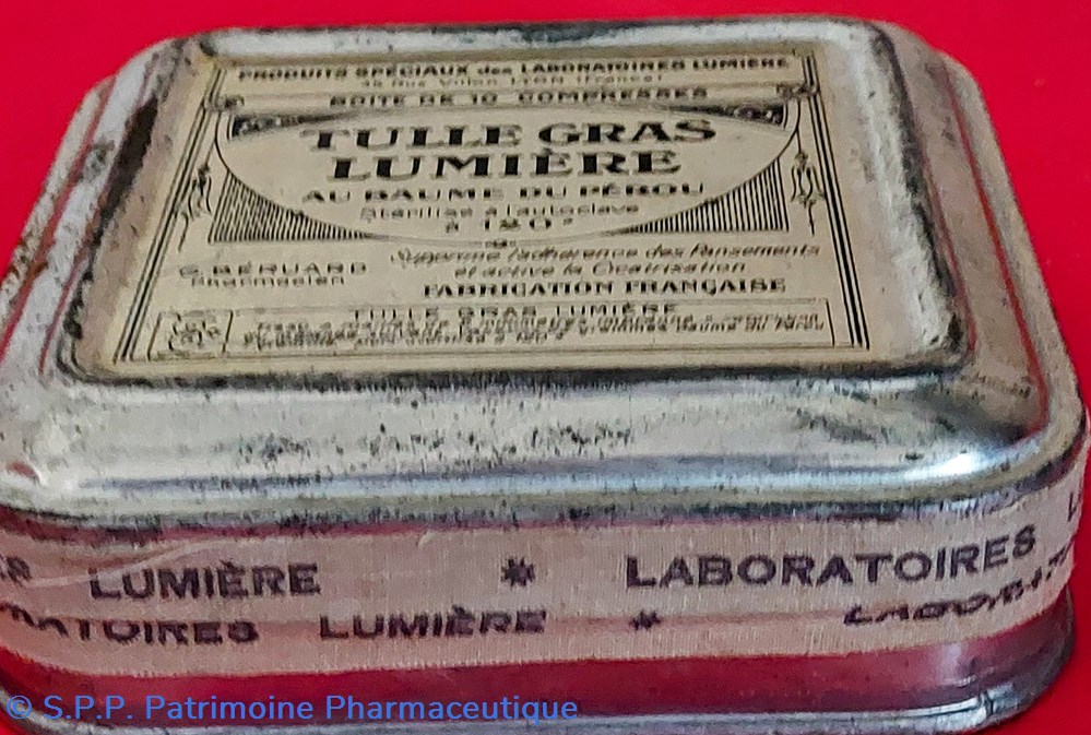 TULLE GRAS LUMIÈRE 10 Compresses 8 science pharmacie tulle gras lumiere 10 compresses