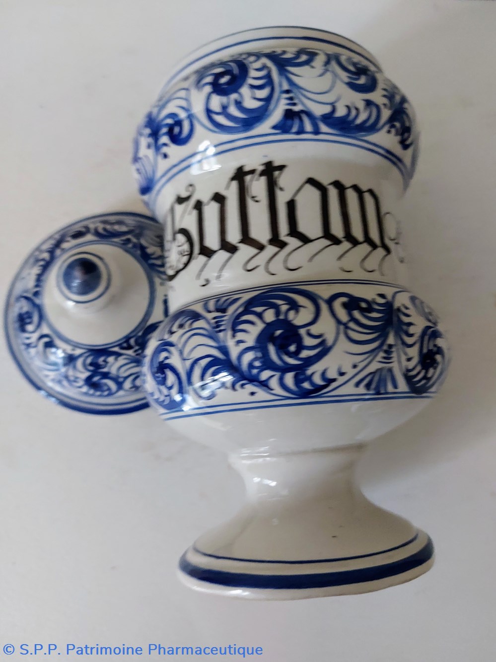 Pot canon couvert "PULVIS AD GUTTAM" 4 science pharmacie pot canon couvert pulvis ad guttam