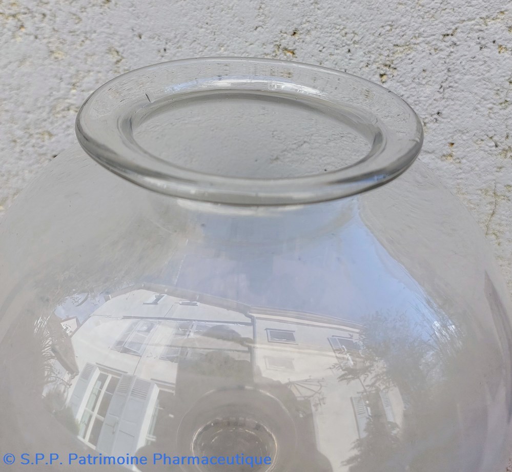 Vase à sangsues Boule sur pied en verre 28 cm 3 science pharmacie vase a sangsues boule sur pied en verre 28 cm