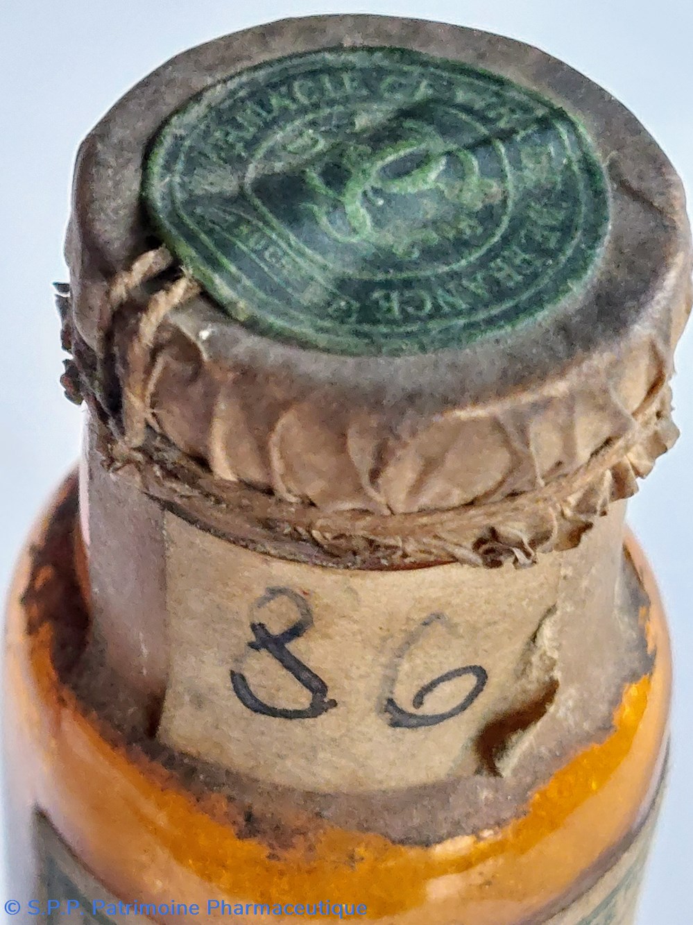 Flacon verre ambré voir étiquette 8 science pharmacie flacon verre ambre voir etiquette