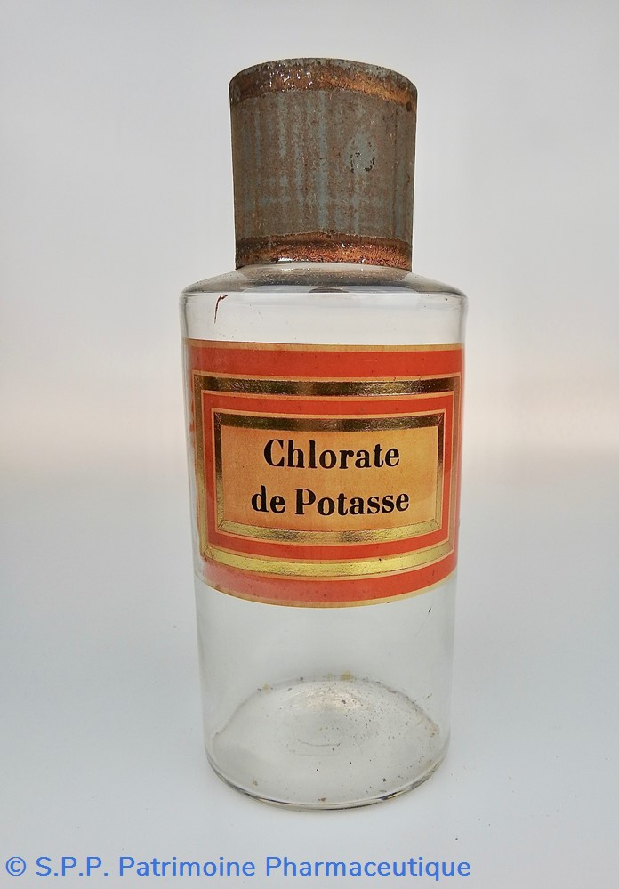 Flacon en verre petit modèle Pharmacie RAVASSE science flacon en verre petit modele pharmacie ravasse
