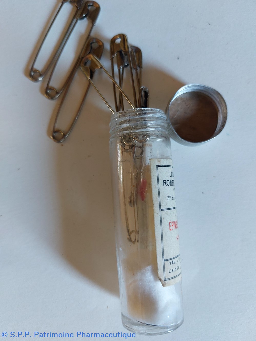 science pharmacie epingles de surete sterilisees