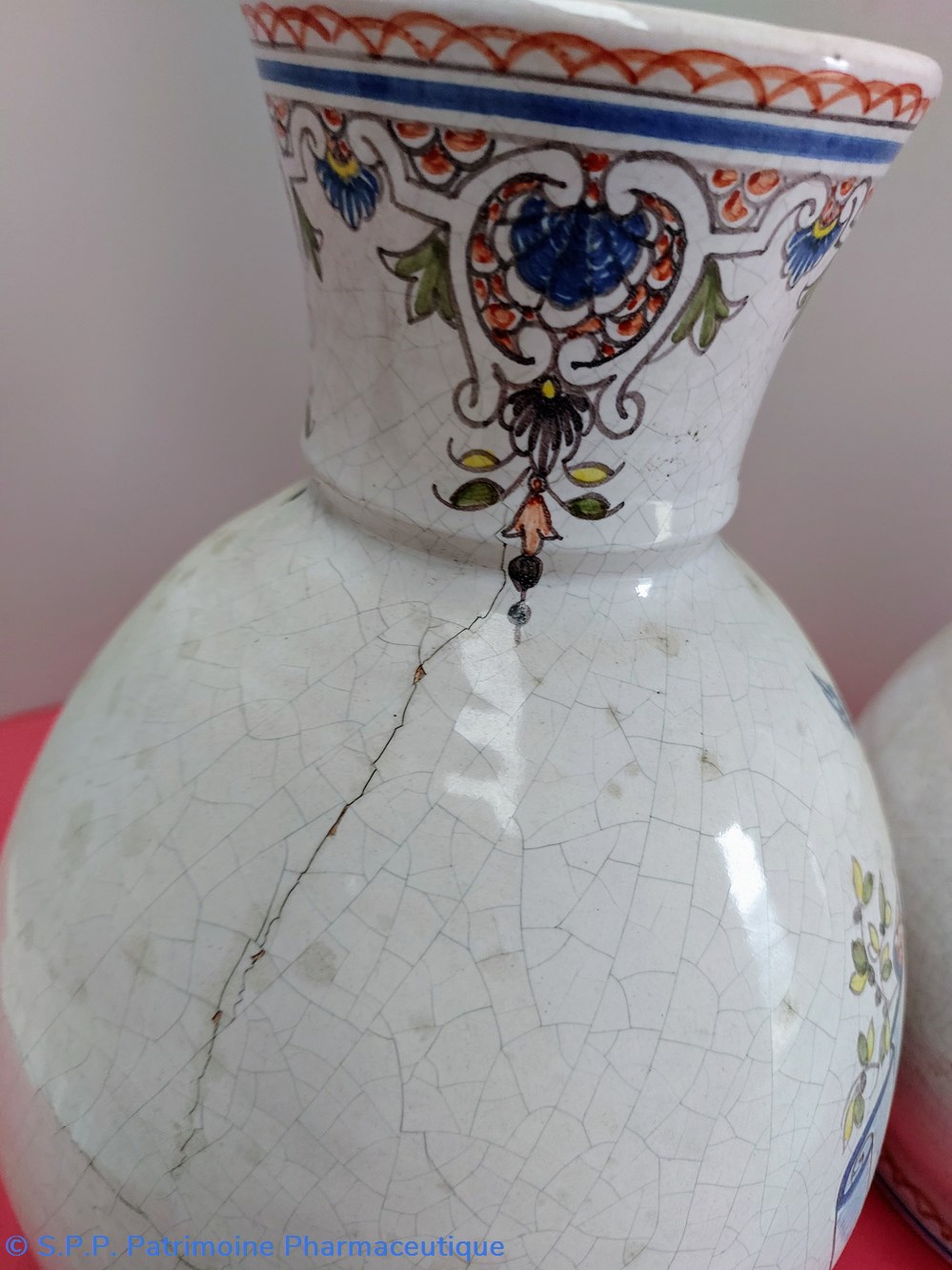 science pharmacie paire de pots melissae decor angelots
